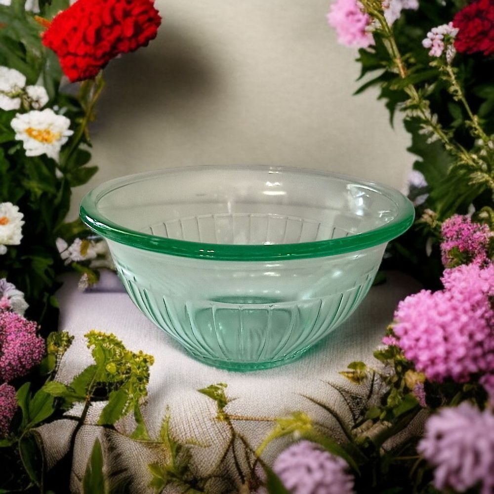 US Glass Co Uranium Glass Mixing Bowl Nesting 7" Antique Vaseline Ribbed USA